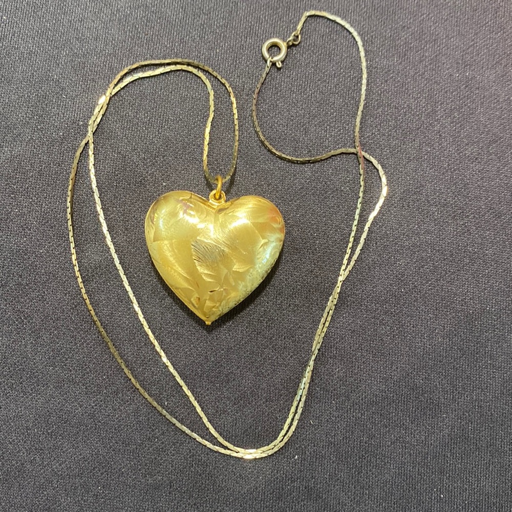 Gold bubble heart necklace